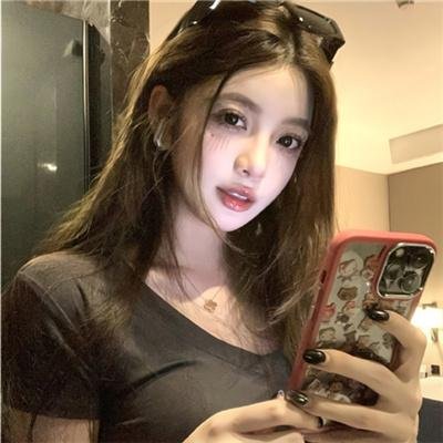 男人与婴儿